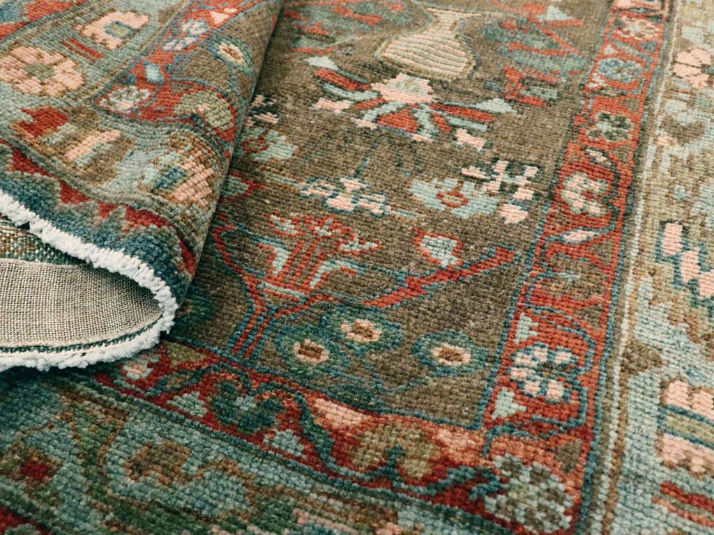 Colección Galerie Shabab Alfombra persa malayer de mediados del siglo XX en Excelente estado para la venta en New York, NY