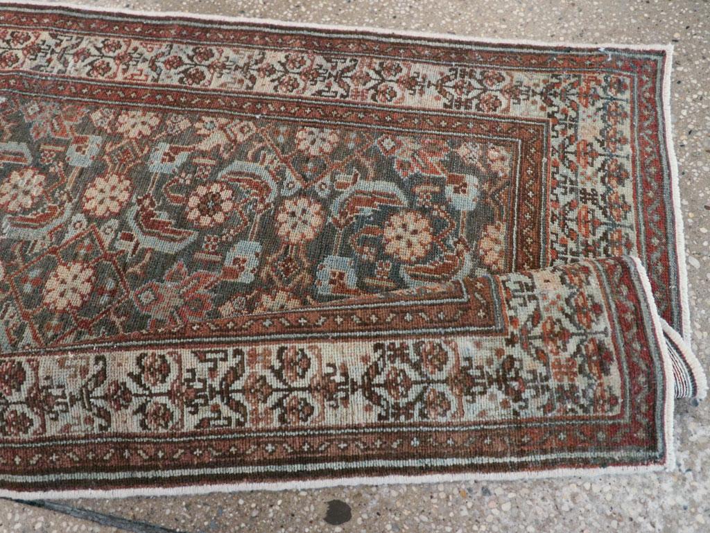 Galerie Shabab Collection Mitte des 20. Jahrhunderts Persischer Malayer Läufer im Angebot 2