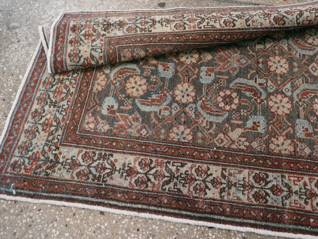 Galerie Shabab Collection Mitte des 20. Jahrhunderts Persischer Malayer Läufer im Angebot 3
