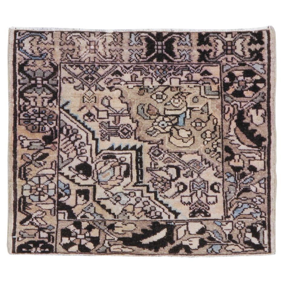 Galerie Shabab Collection Tappeto persiano Malayer Sampler della metà del XX secolo