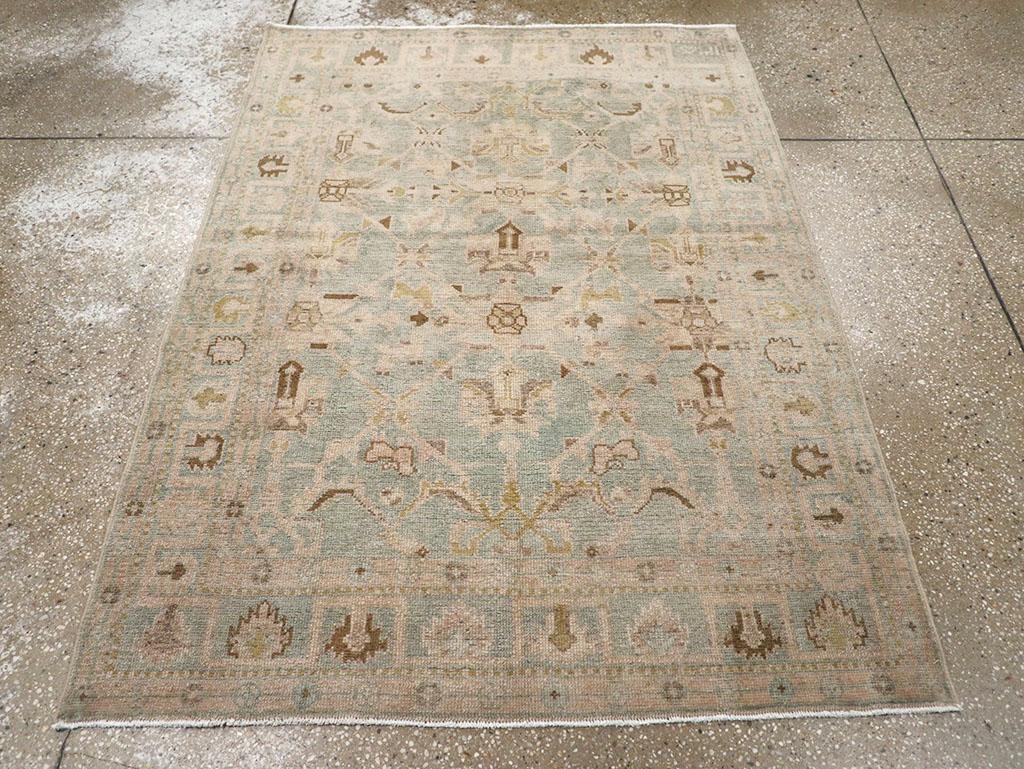 Questo tappeto persiano Malayer della metà del XX secolo, che misura 3'10