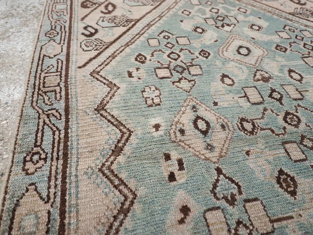 Persiano Galerie Shabab Collection Tappeto da lancio persiano Malayer della metà del XX secolo in vendita