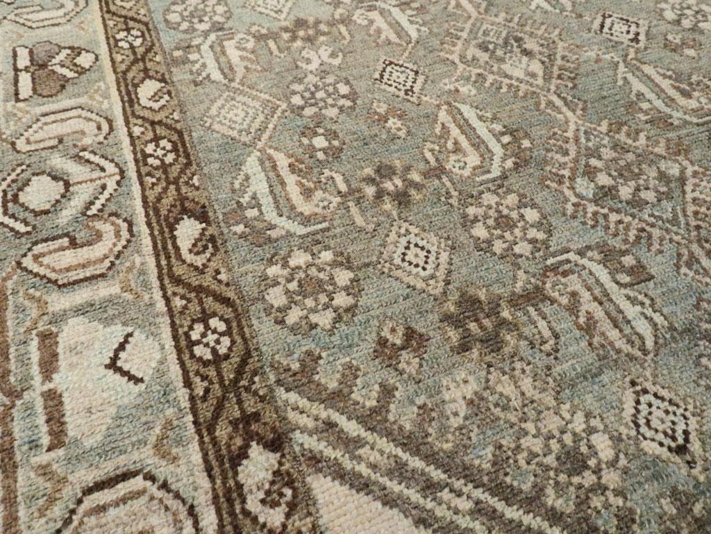 Galerie Shabab Collection Mitte des 20. Jahrhunderts Persischer Malayer Wurfteppich (Handgeknüpft) im Angebot