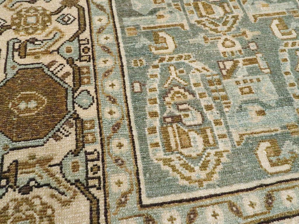 Galerie Shabab Collection Mitte des 20. Jahrhunderts Persischer Malayer Wurfteppich (Handgeknüpft) im Angebot