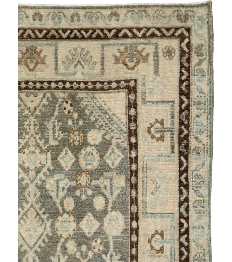 Galerie Shabab Collection Mitte des 20. Jahrhunderts Persischer Malayer Wurfteppich (Handgeknüpft) im Angebot