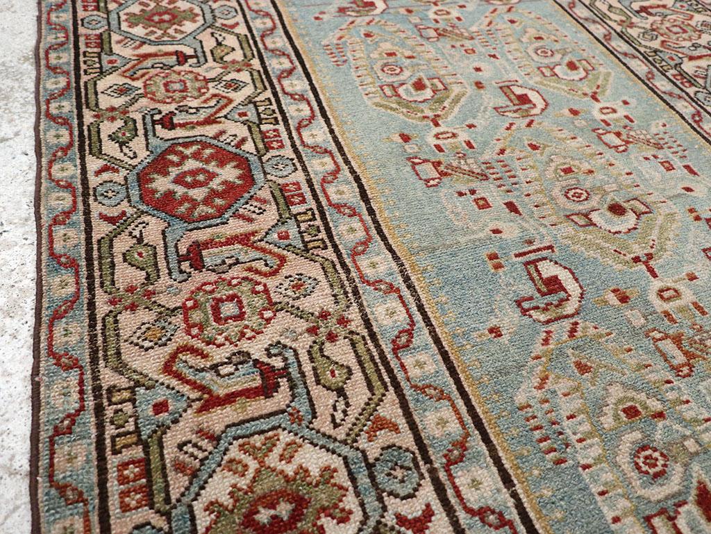 Galerie Shabab Collection Mitte des 20. Jahrhunderts Persischer Malayer Wurfteppich (Handgeknüpft) im Angebot