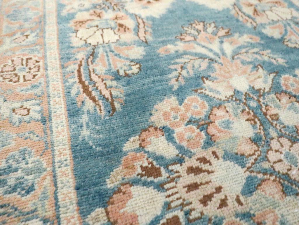 Persiano Galerie Shabab Collection Tappeto da lancio persiano Malayer della metà del XX secolo in vendita