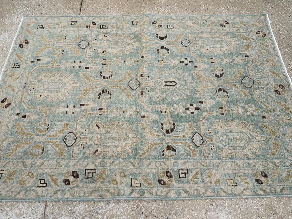 Annodato a mano Galerie Shabab Collection Tappeto da lancio persiano Malayer della metà del XX secolo in vendita