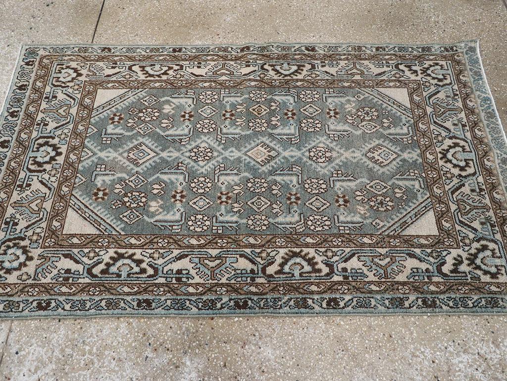 Annodato a mano Galerie Shabab Collection Tappeto da lancio persiano Malayer della metà del XX secolo in vendita