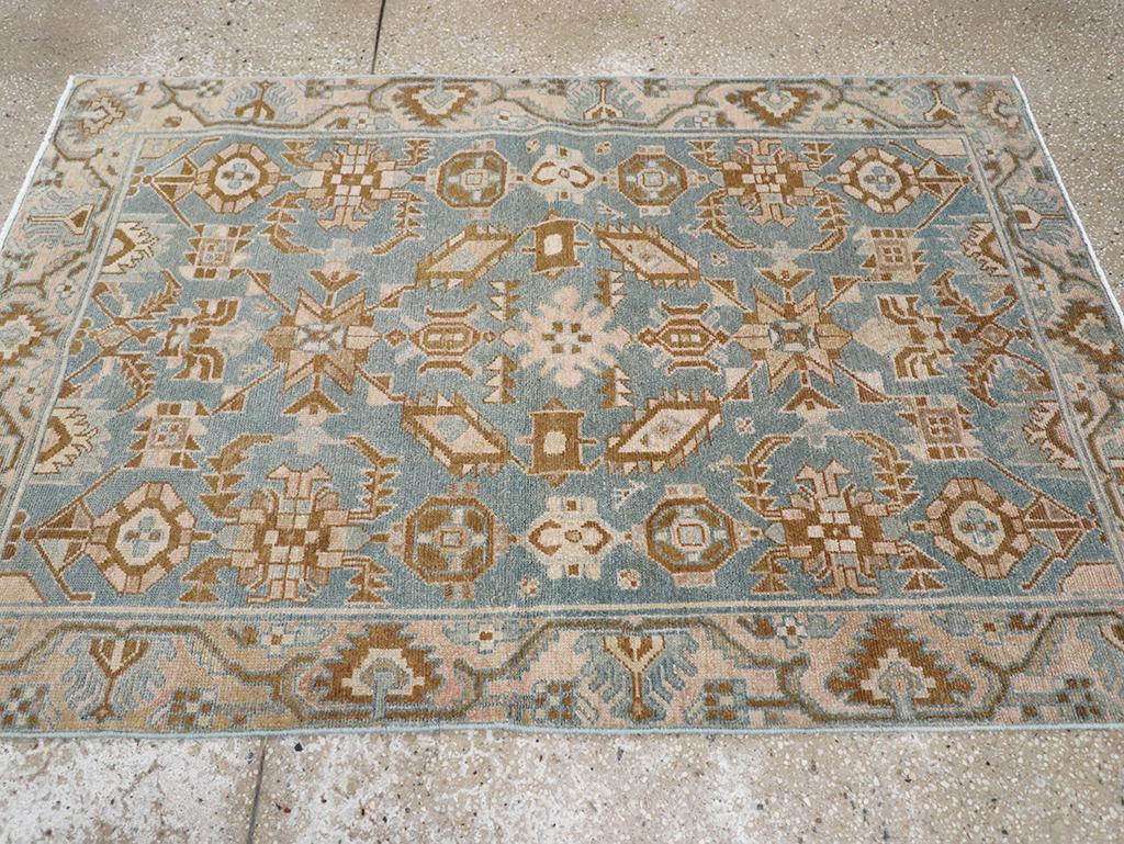 Galerie Shabab Collection Mid-20th Century Persian Malayer Throw Rug (Handgekn�üpft) im Angebot
