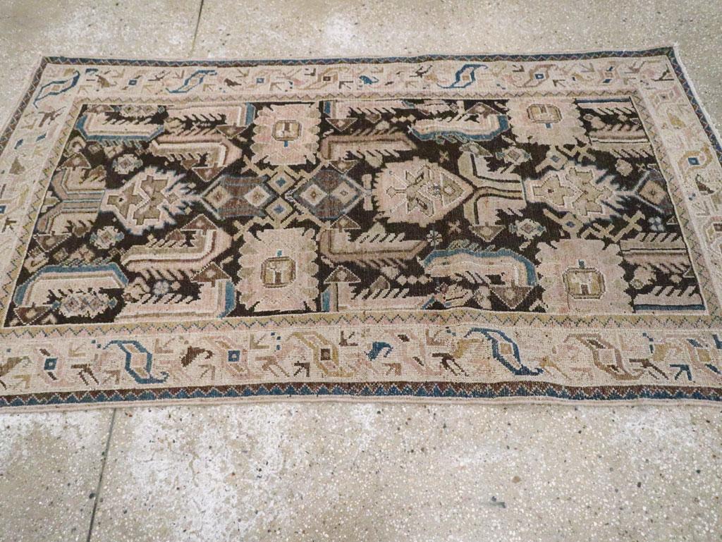 Galerie Shabab Collection Mitte des 20. Jahrhunderts Persischer Malayer Wurfteppich (Wolle) im Angebot