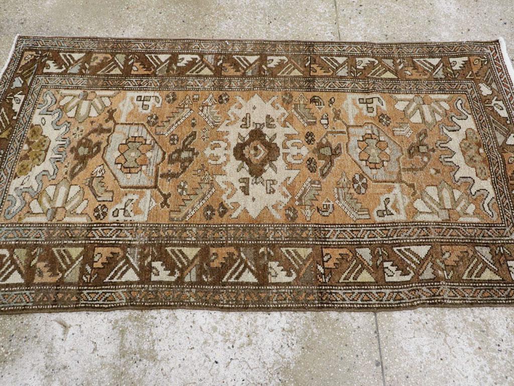 Galerie Shabab Collection Mitte des 20. Jahrhunderts Persischer Malayer Wurfteppich (Wolle) im Angebot