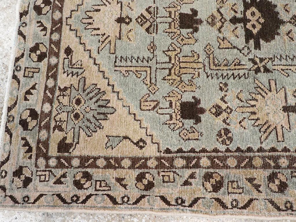 Galerie Shabab Collection Mitte des 20. Jahrhunderts Persischer Malayer Wurfteppich (Wolle) im Angebot