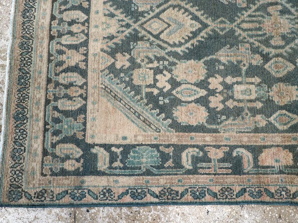 Colección Galerie Shabab Alfombra persa Malayer de mediados del siglo XX en Excelente estado para la venta en New York, NY