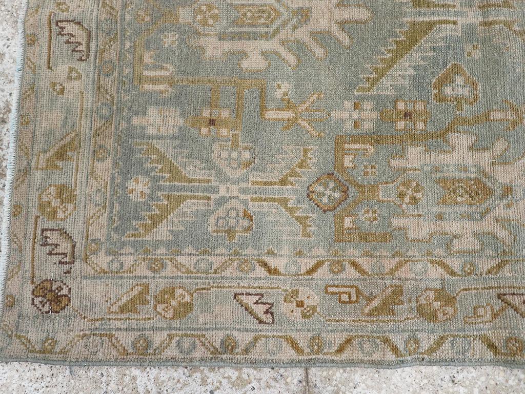 Galerie Shabab Collection Mid-20th Century Persian Malayer Throw Rug In condizioni ottime in vendita a New York, NY