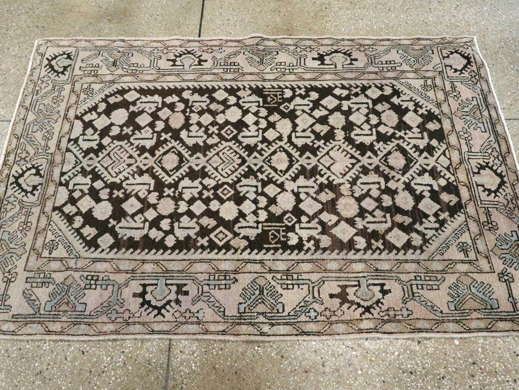 Galerie Shabab Collection Mitte des 20. Jahrhunderts Persischer Malayer Wurfteppich (Wolle) im Angebot