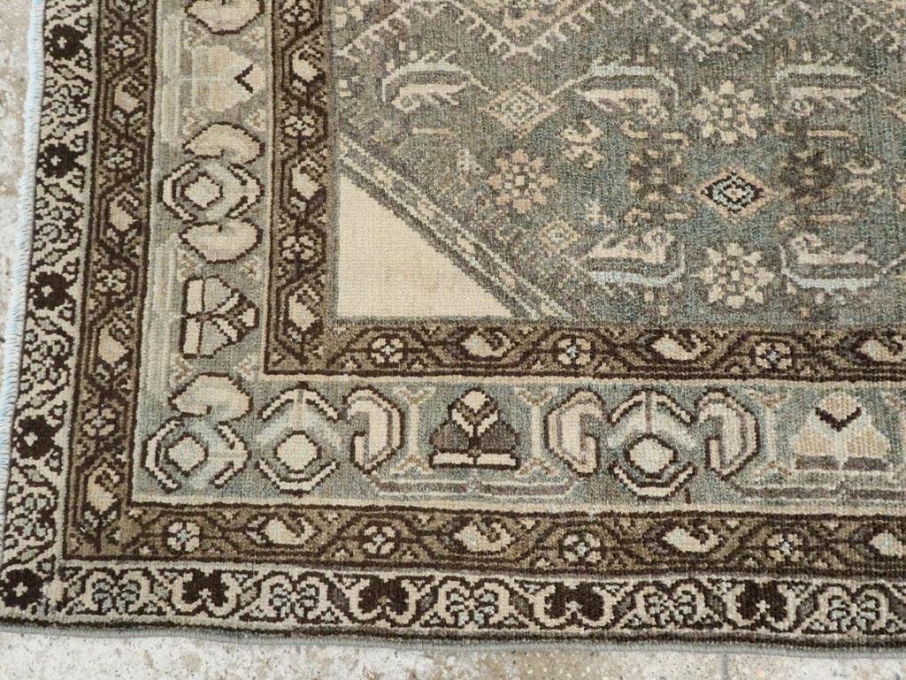 Galerie Shabab Collection Mitte des 20. Jahrhunderts Persischer Malayer Wurfteppich (Wolle) im Angebot