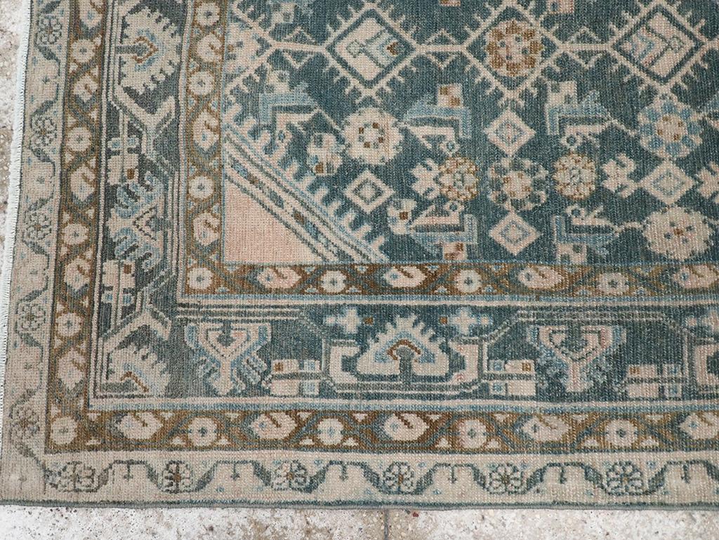 Galerie Shabab Collection Mitte des 20. Jahrhunderts Persischer Malayer Wurfteppich (Wolle) im Angebot