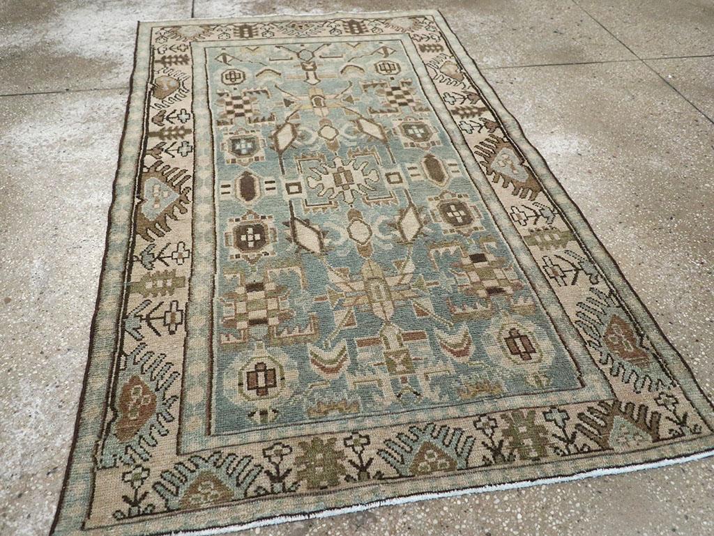 Galerie Shabab Collection Mitte des 20. Jahrhunderts Persischer Malayer Wurfteppich im Angebot 1