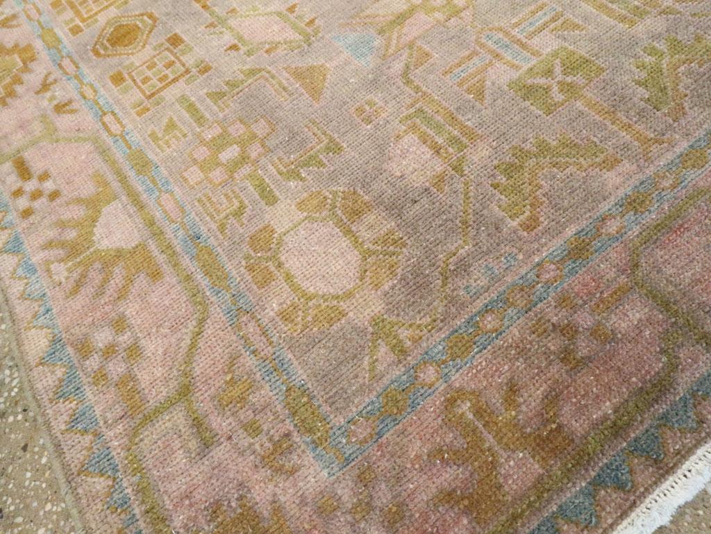 XX secolo Galerie Shabab Collection Mid-20th Century Persian Malayer Throw Rug in vendita