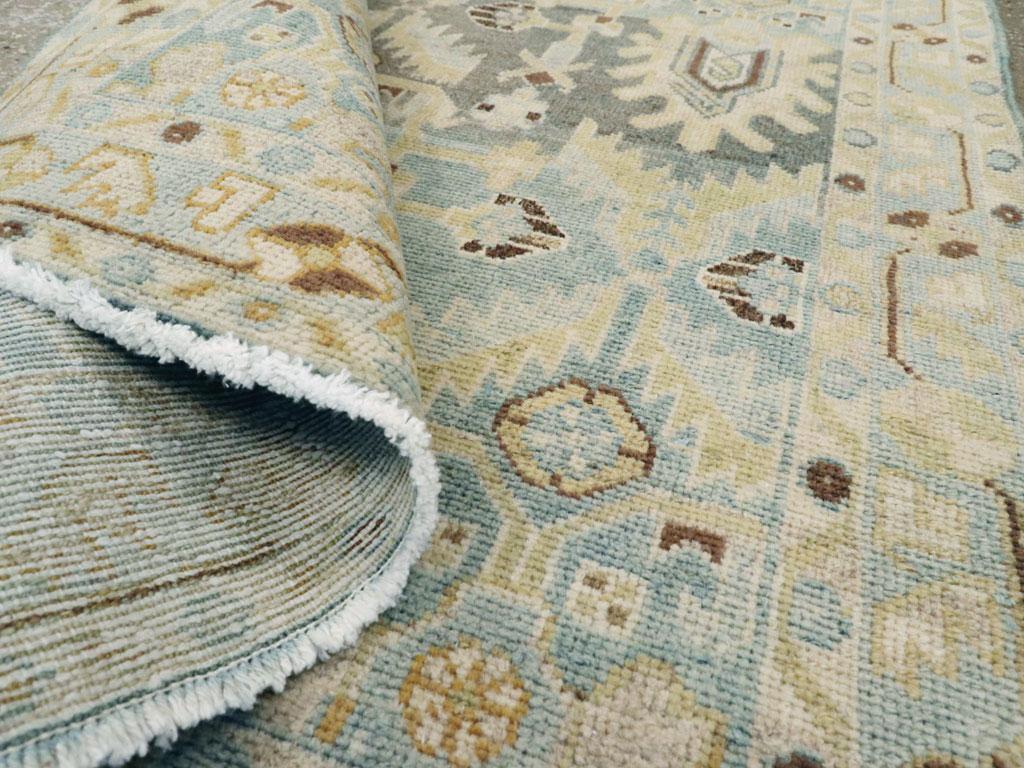 Lana Galerie Shabab Collection Tappeto da lancio persiano Malayer della metà del XX secolo in vendita