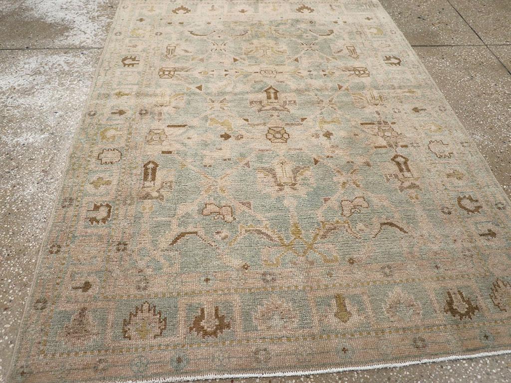 Lana Galerie Shabab Collection Tappeto da lancio persiano Malayer della metà del XX secolo in vendita