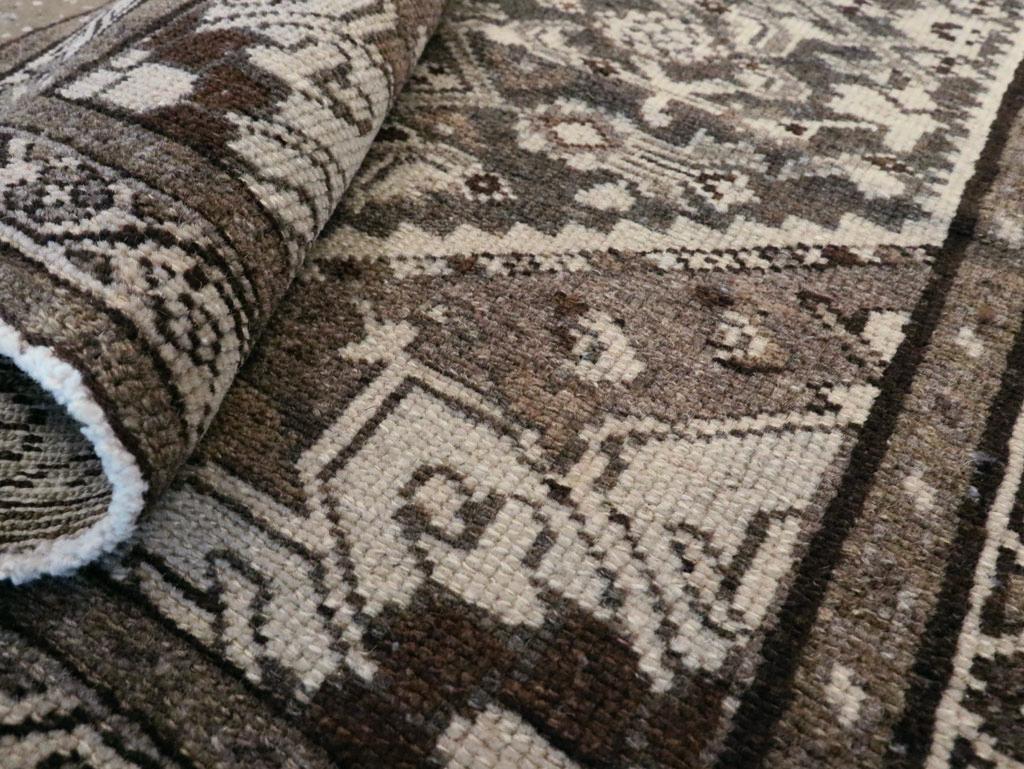 Colección Galerie Shabab Alfombra persa Malayer de mediados del siglo XX en venta 1