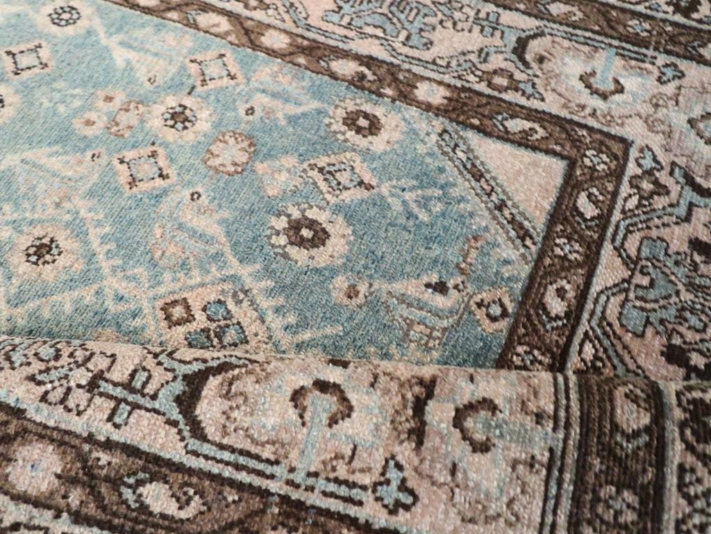 Galerie Shabab Collection Mid-20th Century Persian Malayer Throw Rug (Wolle) im Angebot