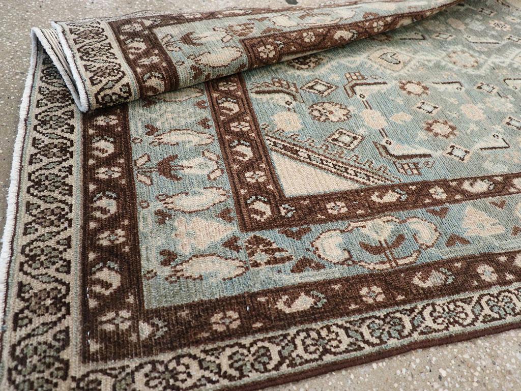 Galerie Shabab Collection Mitte des 20. Jahrhunderts Persischer Malayer Wurfteppich im Angebot 3
