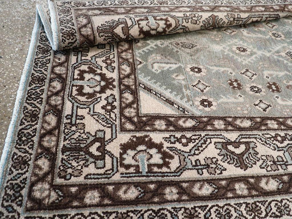 Galerie Shabab Collection Mid-20th Century Persian Malayer Throw Rug im Angebot 1