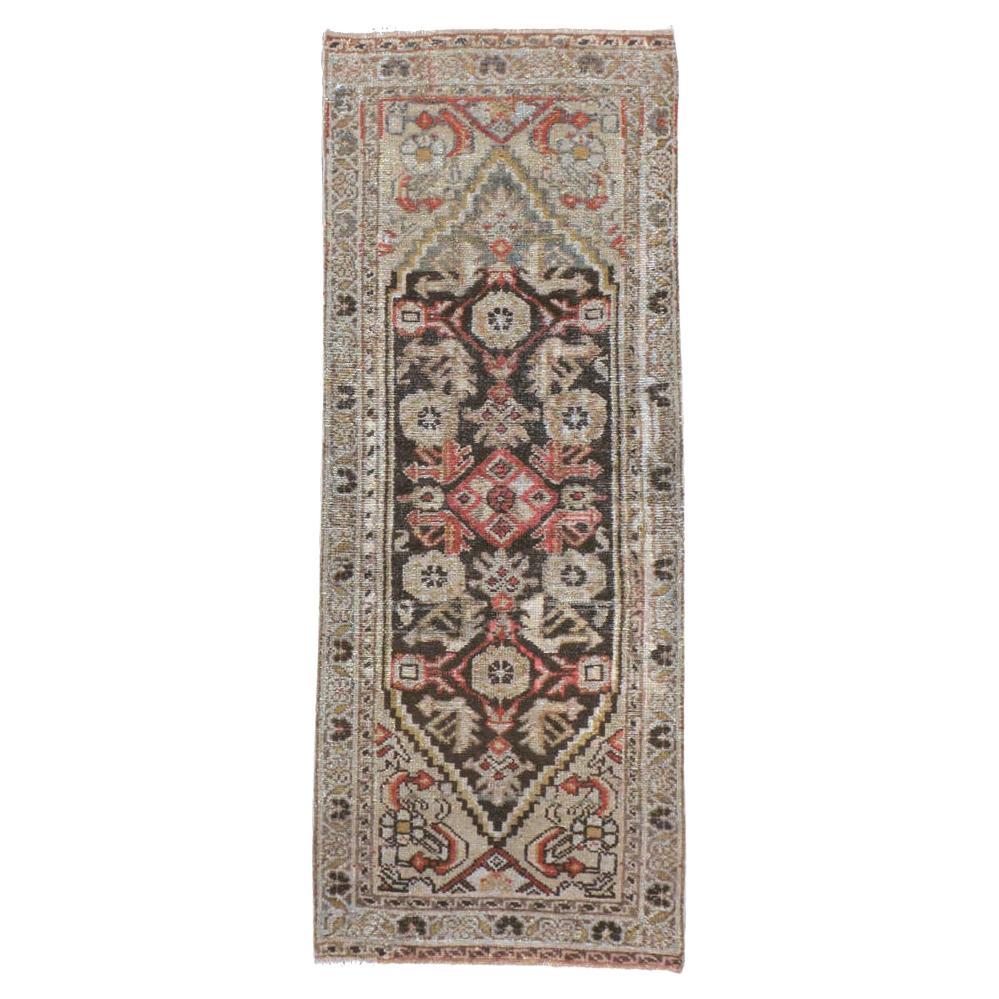 Galerie Shabab Collection Tappeto da lancio persiano Malayer della metà del XX secolo in vendita