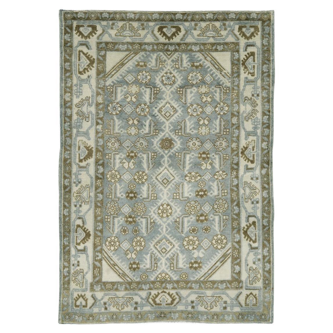 Galerie Shabab Collection Tappeto da lancio persiano Malayer della metà del XX secolo in vendita