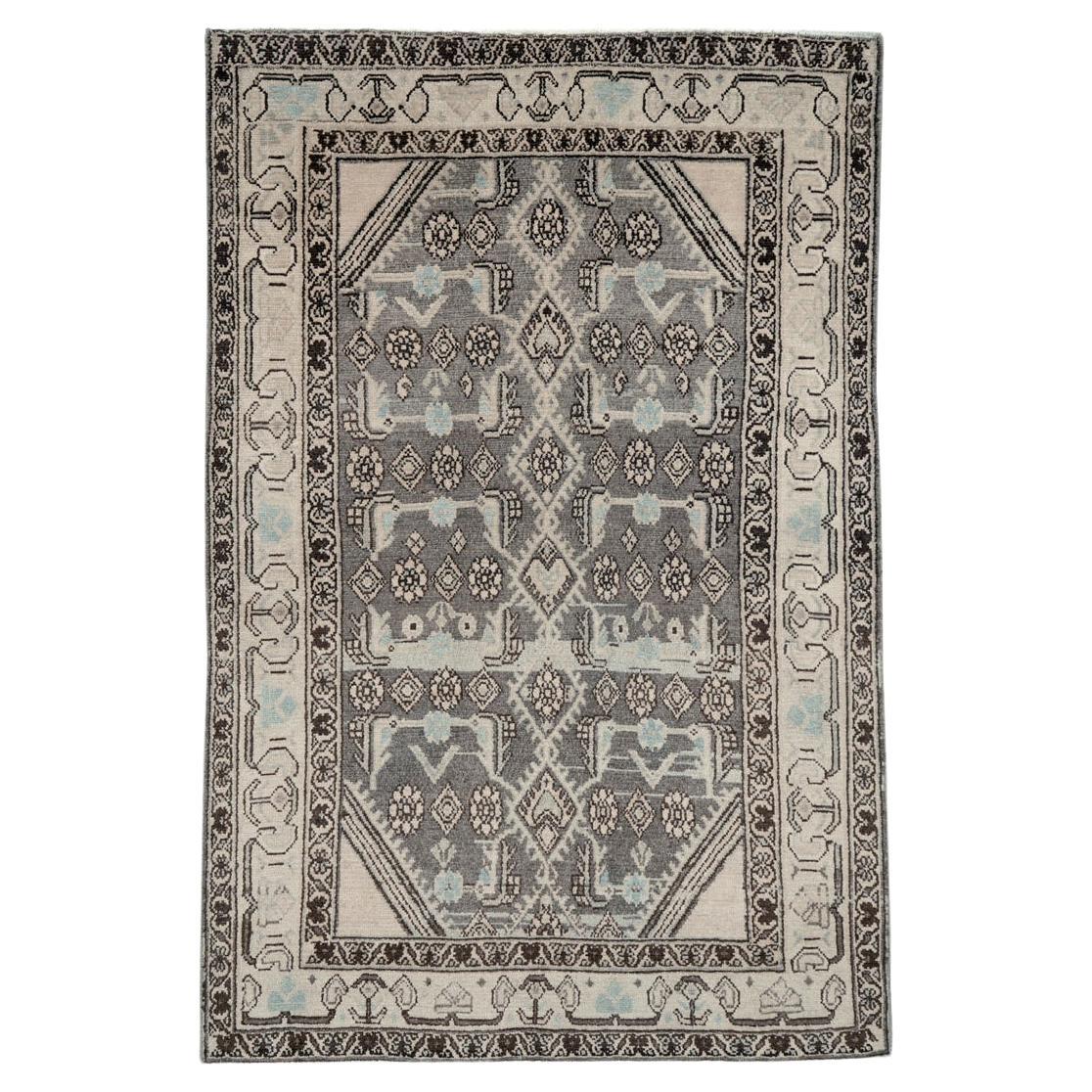 Galerie Shabab Collection Tappeto da lancio persiano Malayer della metà del XX secolo