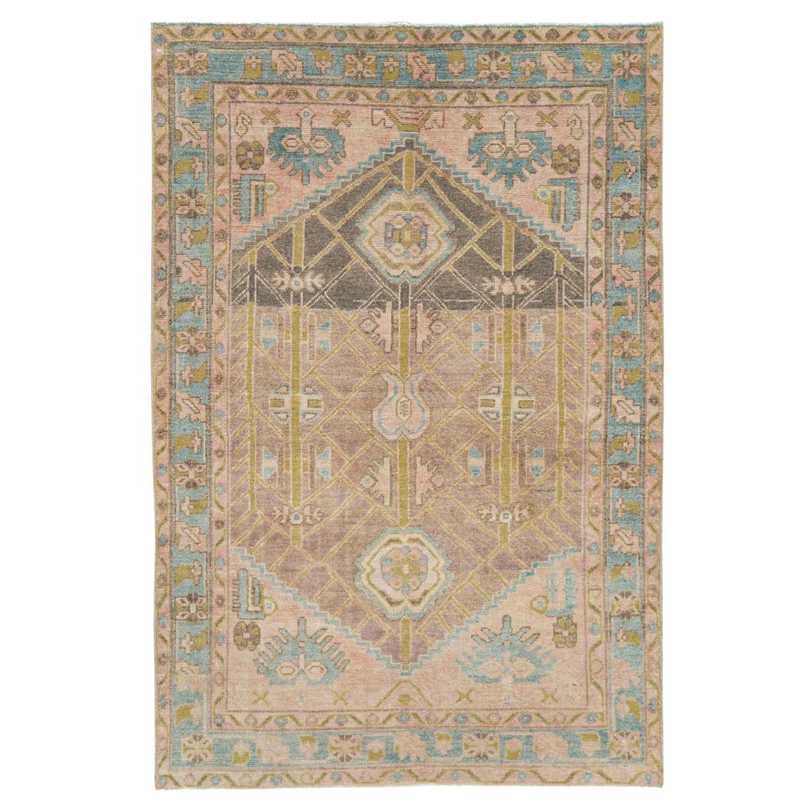 Galerie Shabab Collection Tappeto da lancio persiano Malayer della metà del XX secolo