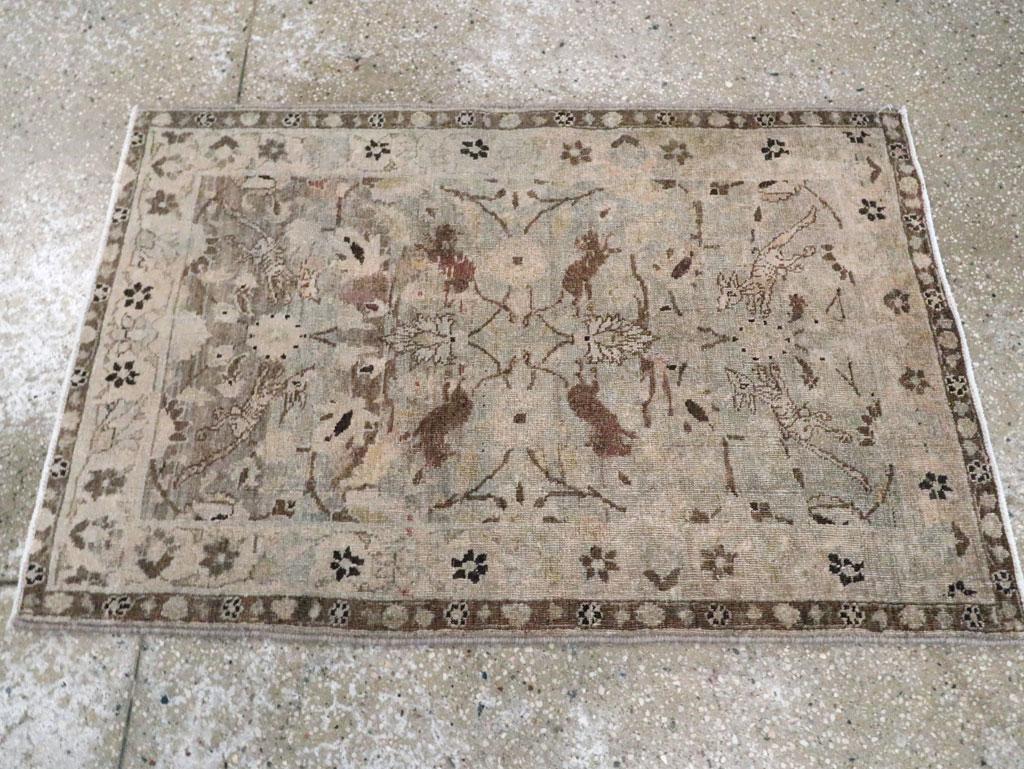 Colección Galerie Shabab Alfombra persa sarouk de mediados del siglo XX Persa en venta