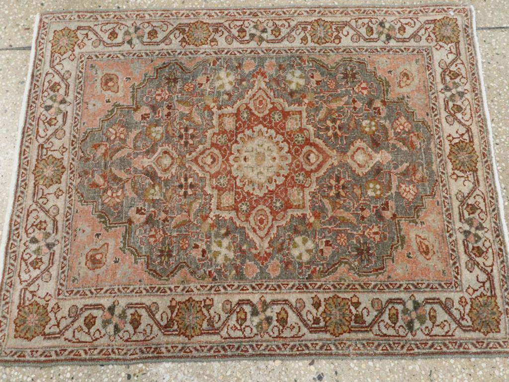 Galerie Shabab Collection Persischer Sarouk-Teppich aus der Mitte des 20. (Handgeknüpft) im Angebot