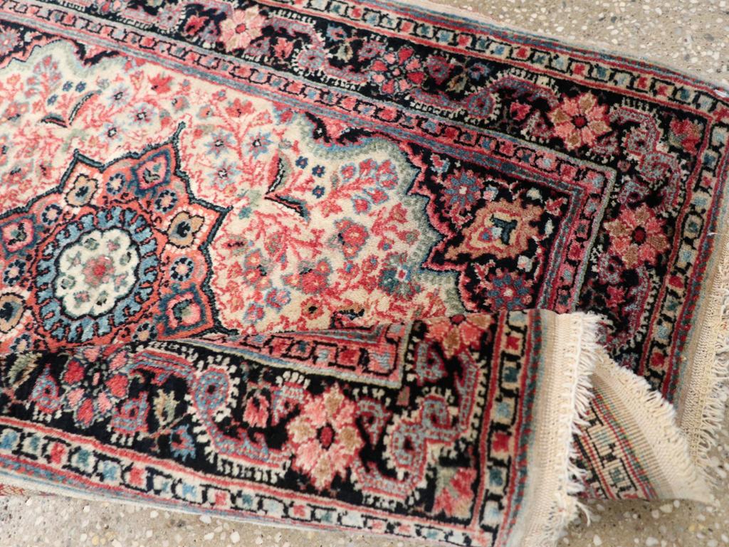 Galerie Shabab Collection Persischer Sarouk-Teppich aus der Mitte des 20. (Wolle) im Angebot