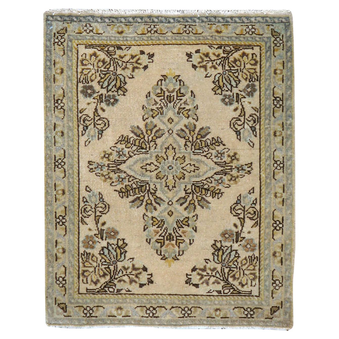 Galerie Shabab Collection
S Tappeto persiano Sarouk della metà del XX secolo