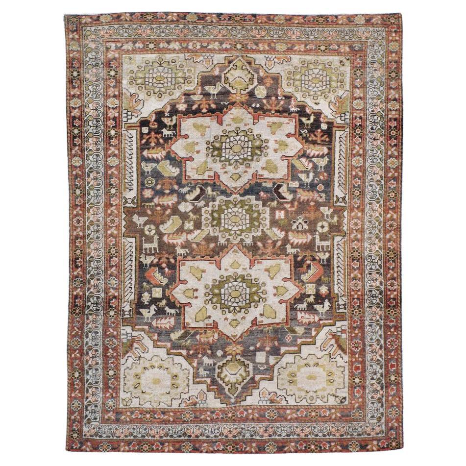 Galerie Shabab Collection
S Tappeto persiano Shiraz della metà del XX secolo in vendita