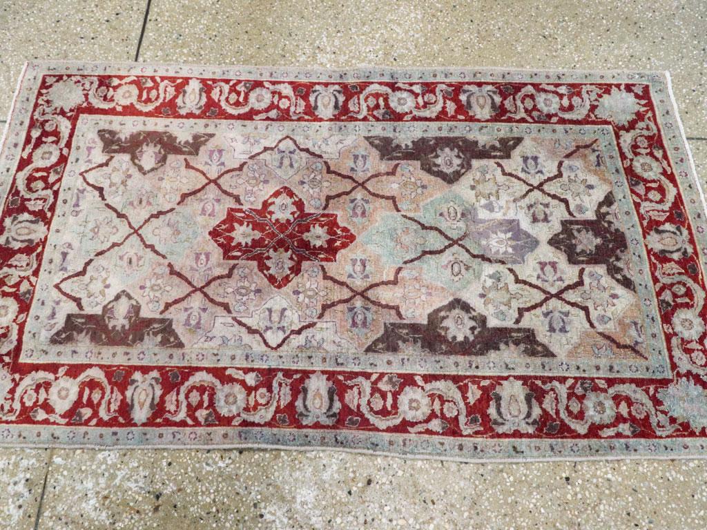 Colección Galerie Shabab Alfombra persa Tabriz de mediados del siglo XX Anudado a mano en venta
