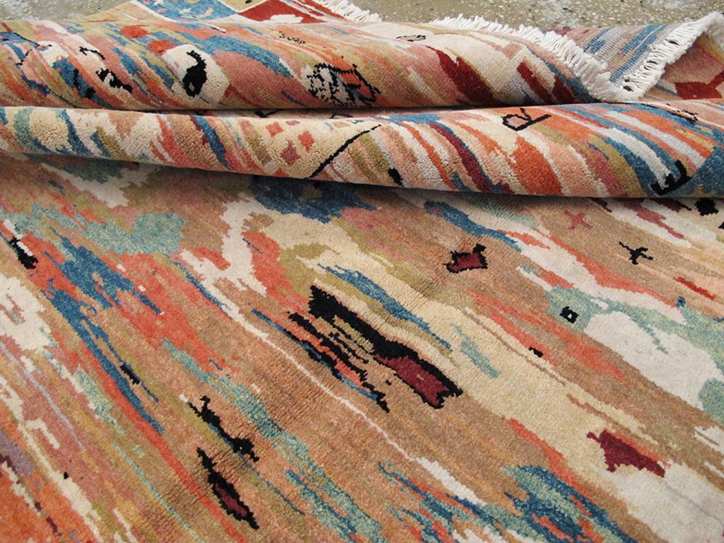 Colección Galerie Shabab Alfombra de acento de Anatolia turca de mediados del siglo XX en venta 1