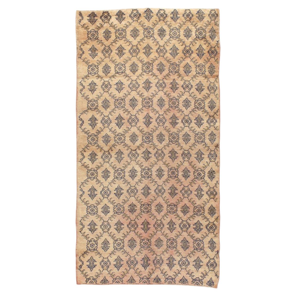 Colección Galerie Shabab Alfombra de acento de Anatolia turca de mediados del siglo XX