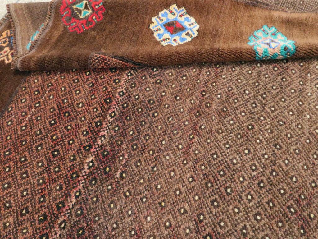 Galerie Shabab Collection Mid-20th Century Turkish Anatolian Gallery Carpet For Sale 1