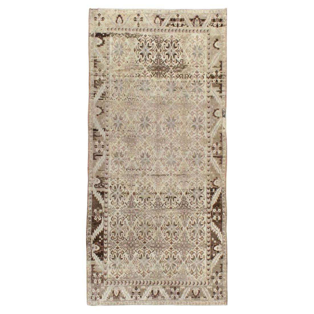 Galerie Shabab Collection Mid-20th Century Turkish Anatolian Gallery Carpet