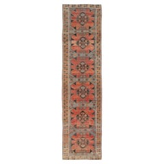 Galerie Shabab Collection Mid-20th Century Turkish Anatolian Long Runner (en anglais seulement)