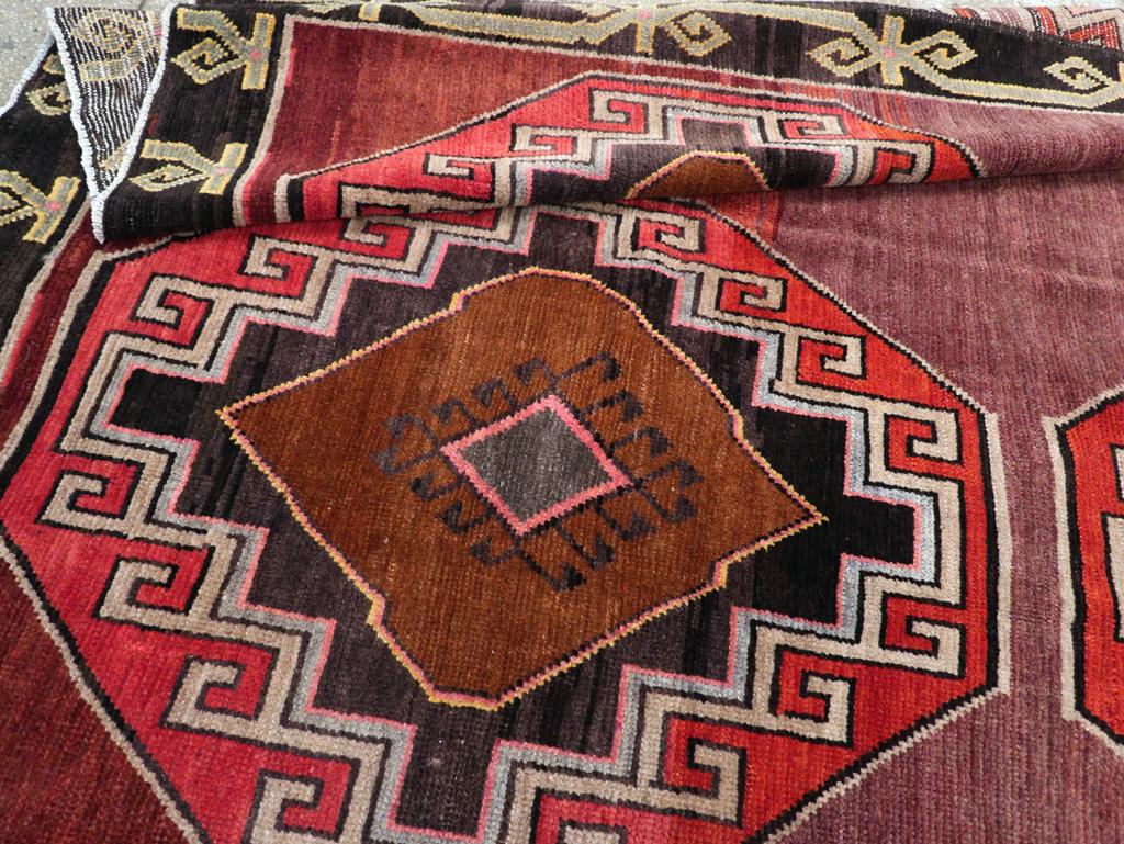 Galerie Shabab Collection Mid-20th Century Turkish Anatolian Room Size Carpet For Sale 2