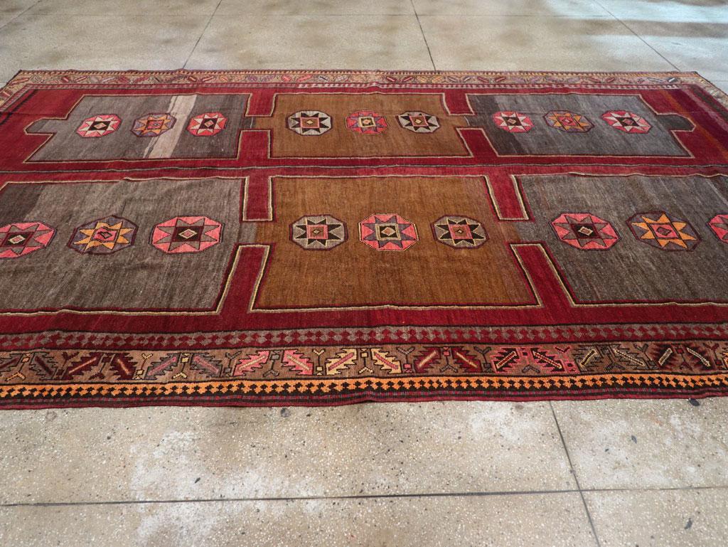 Hand-Knotted Mid-20th Century Turkish Anatolian Room Size Rug For Sale