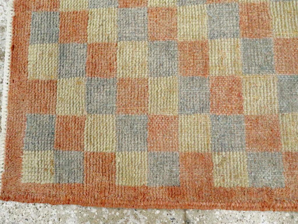 Galerie Shabab Collection Mid-20th Century Turkish Anatolian Rug In Good Condition For Sale In New York, NY