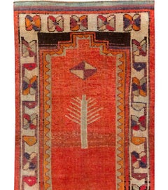 Galerie Shabab Collection Mid-20th Century Turkish Anatolian Runner (Coureur turc anatolien du milieu du XXe siècle)