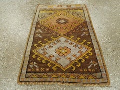 Galerie Shabab Collection Mitte des 20. Jahrhunderts Türkischer Anatolischer Wurfteppich